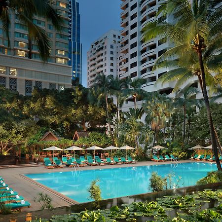 Anantara Siam Bangkok Hotel Eksteriør bilde The pool at the hotel